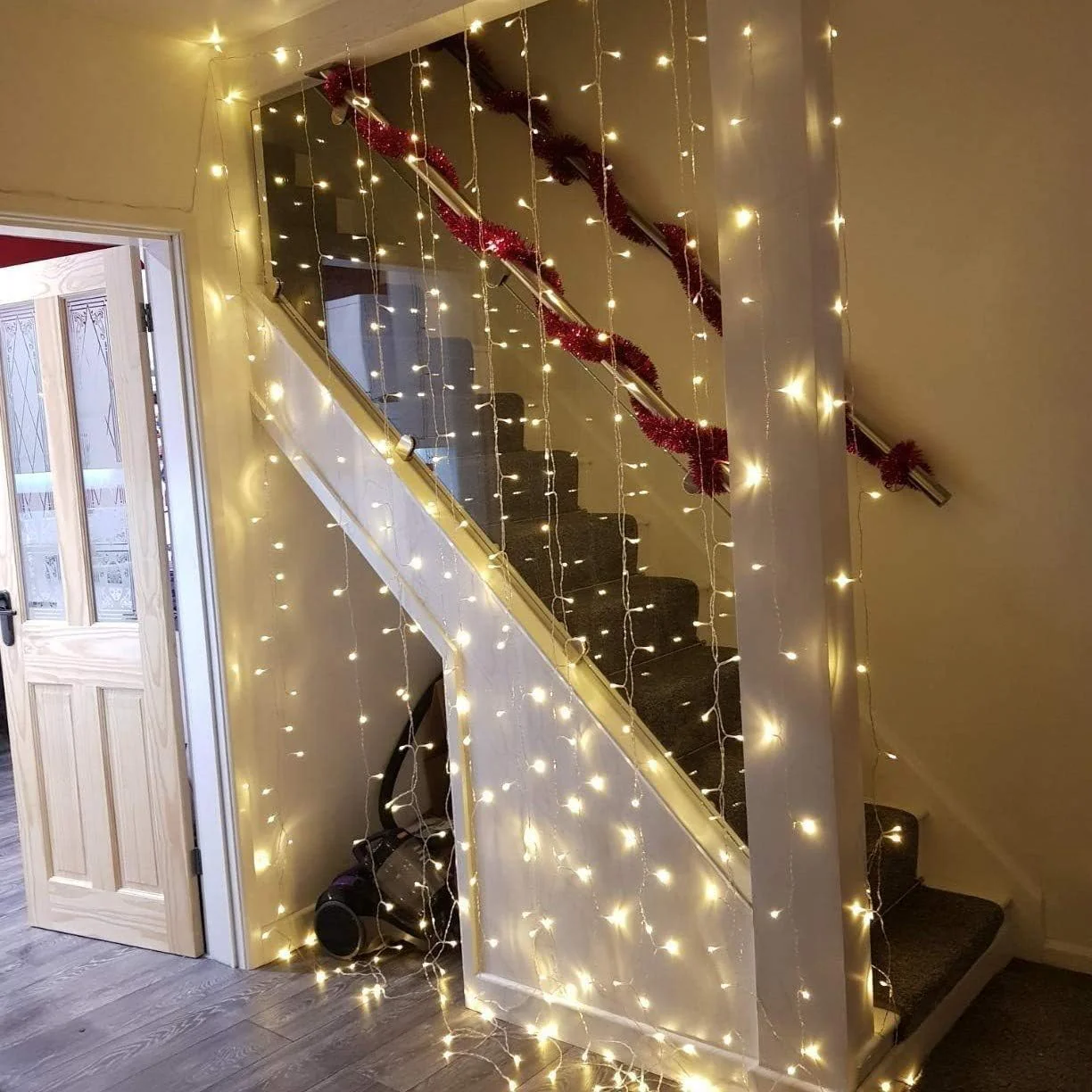 Lepro Fairy Curtain Lights (9.8 x 9.8 ft) - Image 4